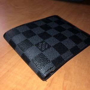 Louis Vuitton Dampier Wallet